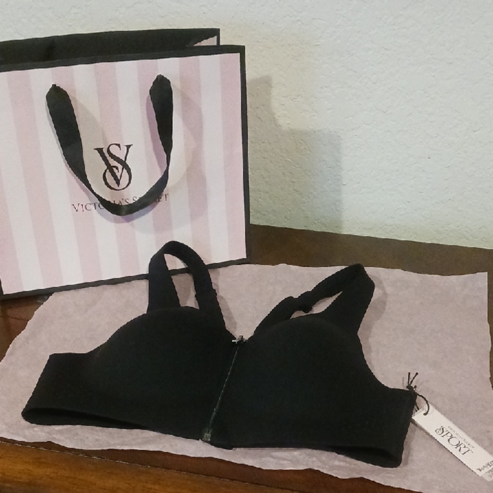 Jockey Black Zip-Front Sports Bra - Picture 3 of 13